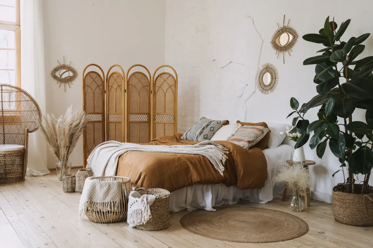 Sypialnia w stylu boho – kilka praktycznych wskazówek dla aranżacji